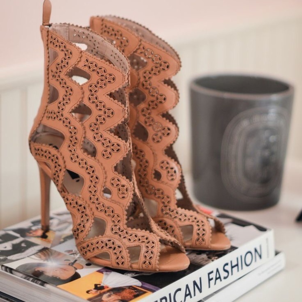 NEW ZARA CUTOUT HEELS